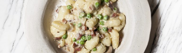 Recept: Gnocchi met spek en doperwten