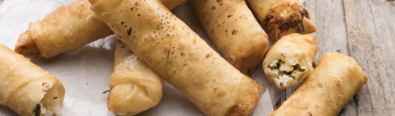 Sigara börek met feta en peterselie