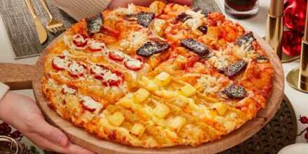 https—hypebeast.com-image-2021-12-dominos-south-korea-master-triple-course-pizza-001