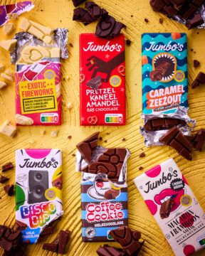 chocoladerepen met stukjes chocolade 