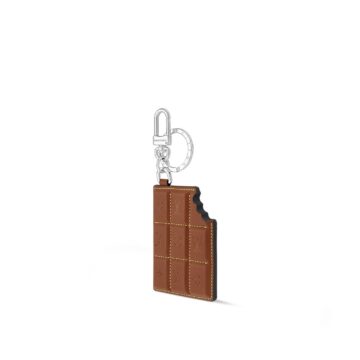 louis-vuitton-lv-chocolate-bar-figurine-key-holder-and-bag-charm