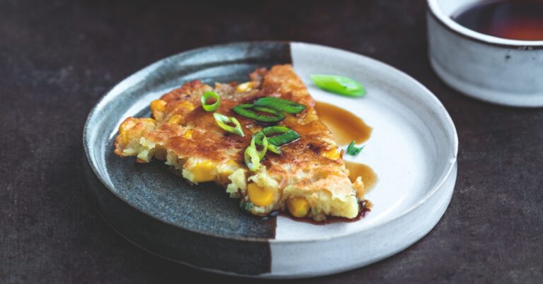 Recept: maïs pannenkoekjes om je vingers bij op te eten