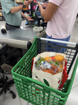 man betaalt Mercadona Spanje