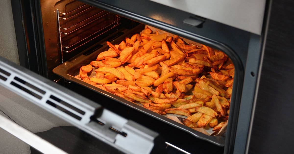 Dit geheime ingrediënt tilt je ovenfriet naar een hoger niveau | FavorFlav