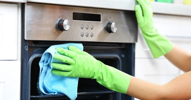 Geroosterde groenten uit de oven: voedzaam genieten én tips om je oven schoon te houden