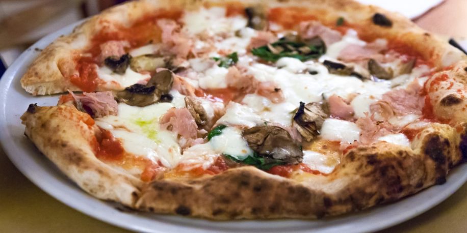 Vijftig Gunst inhalen Je kunt nu een Smart Oven Pizzaiolo kopen voor thuis waarmee je binnen twee  minuten een authentieke Napolitaanse pizza bakt | FavorFlav