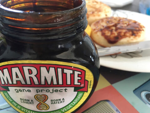 pot Marmite met toast