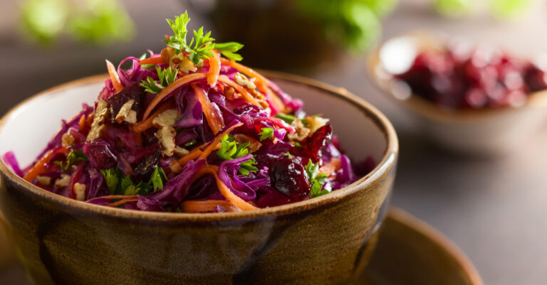 Met deze tips maak je de lekkerste herfstsalade (+recept)
