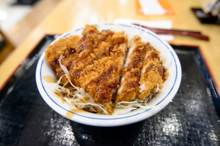 Tonkatsu-saus is waanzinnig lekker (en zo maak je het)