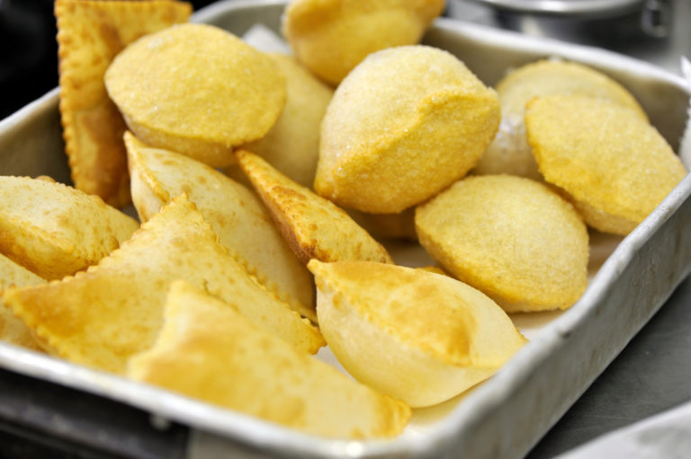 Gnocco fritto: gefrituurde deegkussentjes