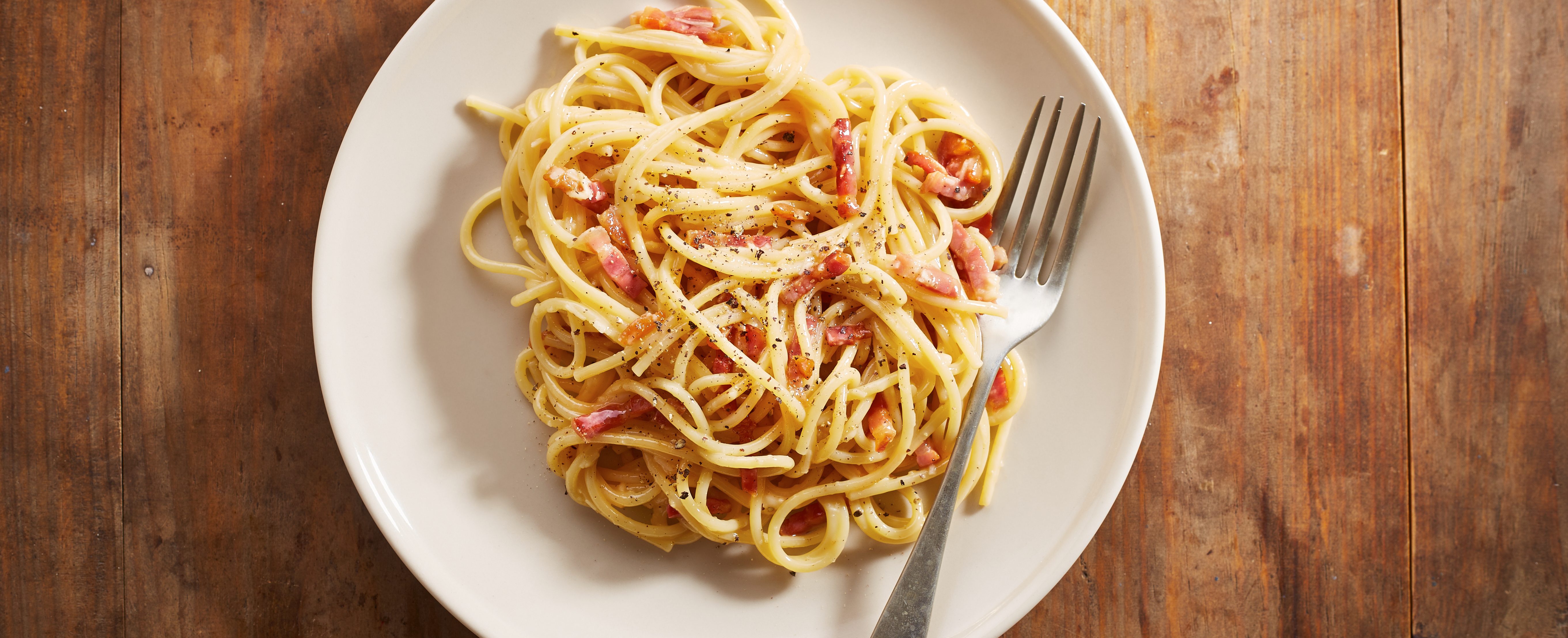 Carbonara eten tot de pan leeg is | FavorFlav