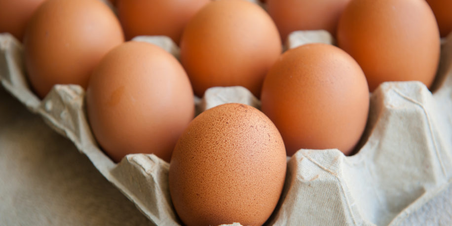 maandelijks bekken Woedend Eieren: in de koelkast of erbuiten? | FavorFlav
