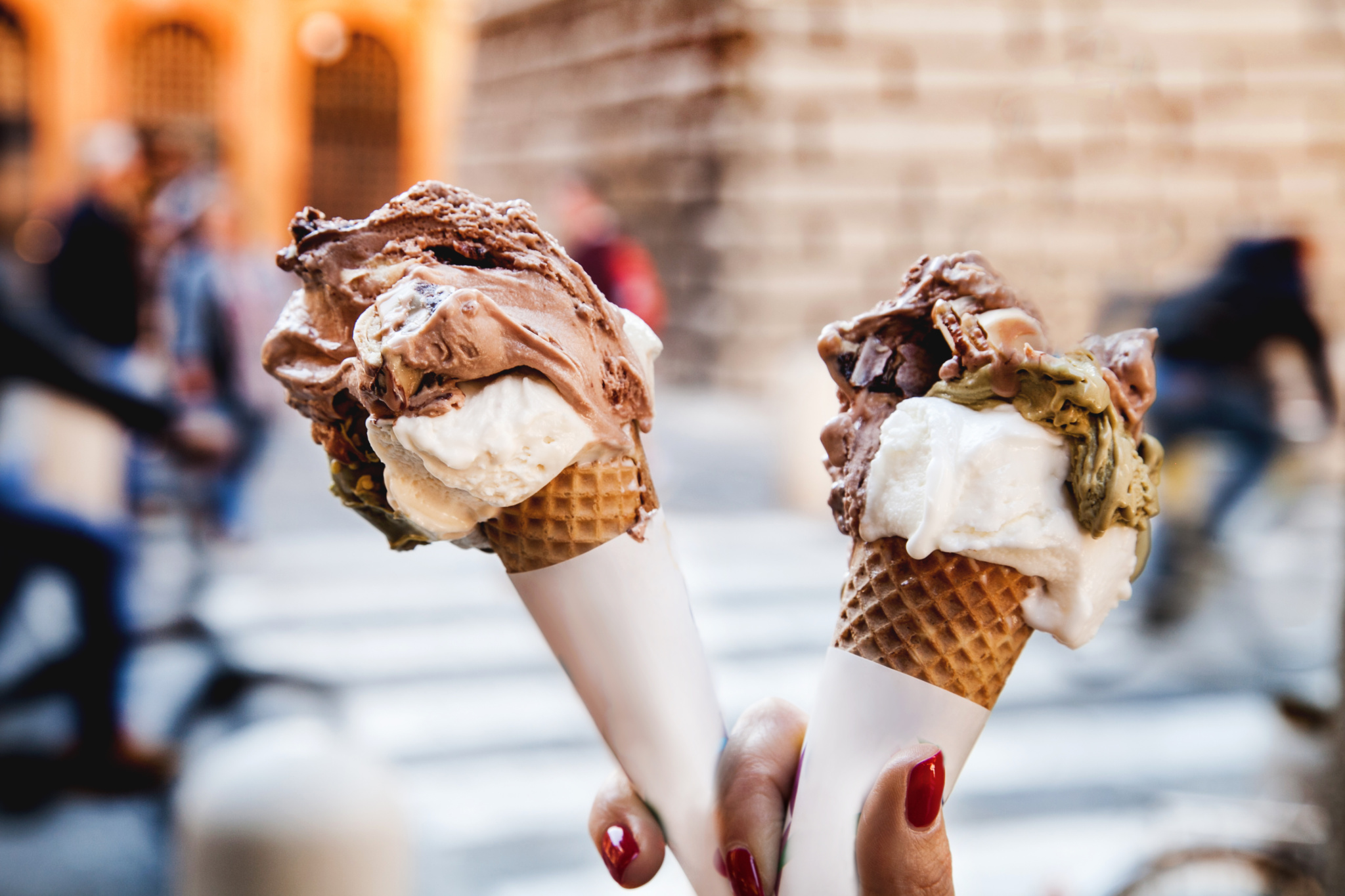 Против мороженщика. Мороженое Азуро. Джелато Италия. Джелато мороженое. Мороженое Италия.