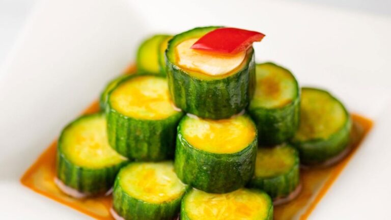 Recept: de bekende spicy komkommersalade van Din Tai Fung